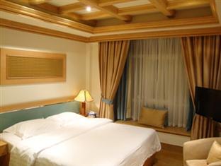 Johny International 3* Maskat